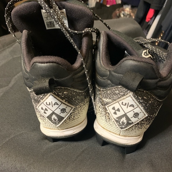 Under Armour Spotlight 2.0 Men’s football cleats in size 8. - Picture 7 of 8